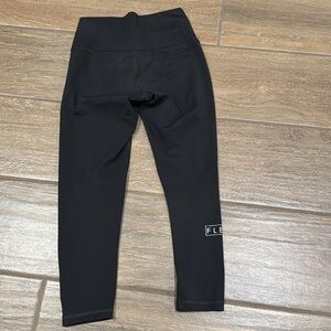 Fleo Silky Silk Leggings